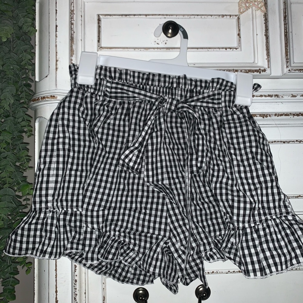 Buffalo check ruffle shorts with tie